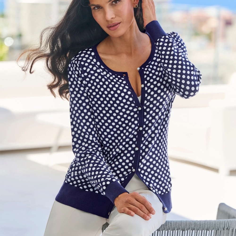 Question polka dot sweater